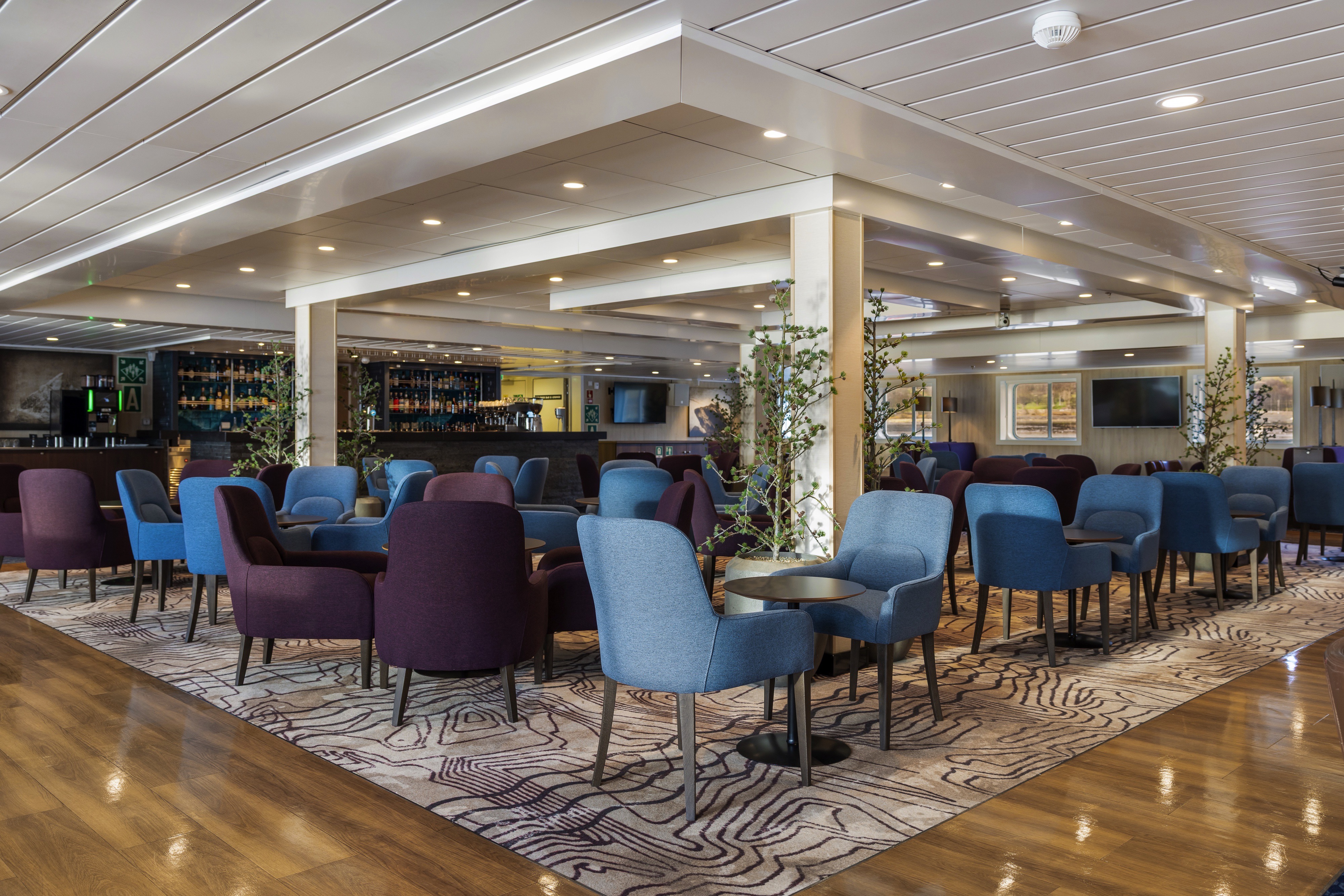 MS Spitsbergen - Explorer Lounge & Bar